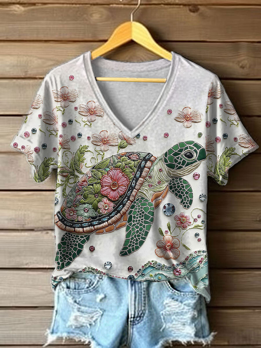 Women's Sea Turtle Printed V-neck T-shirt