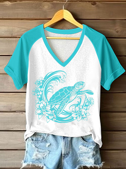 Women's Sea Turtle Printed V-neck T-shirt