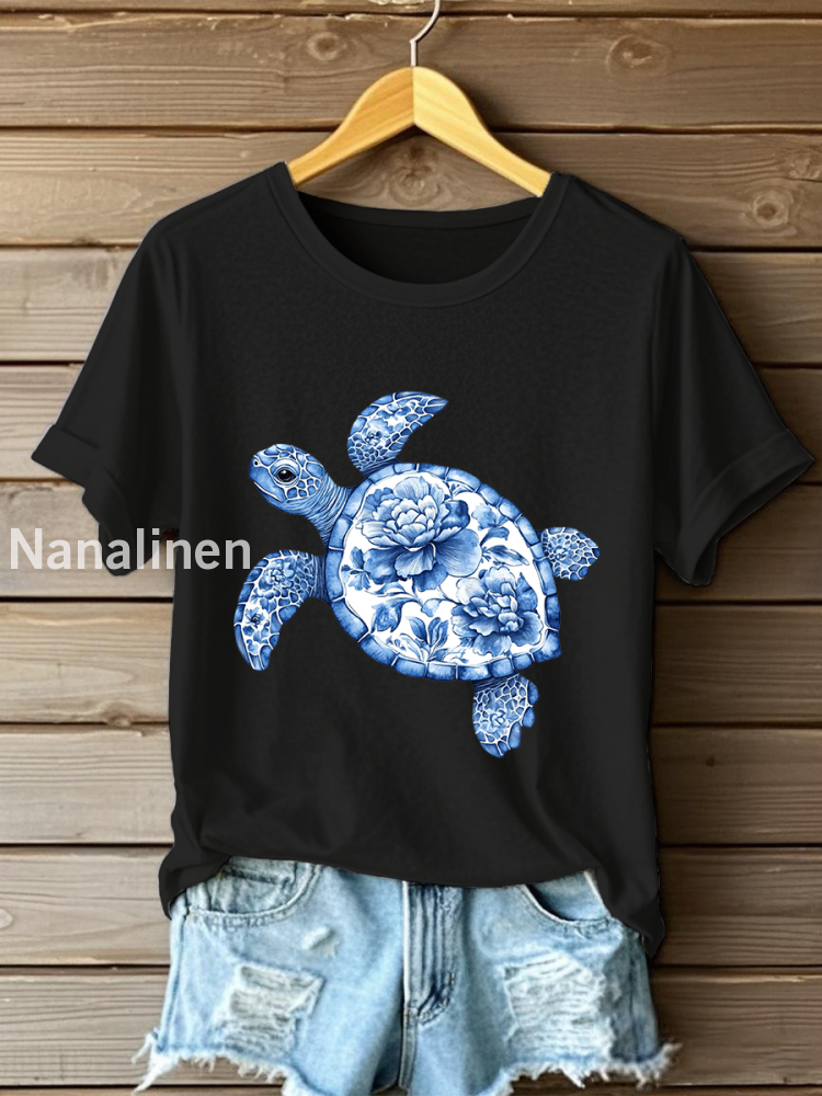 Women’s Floral Turtle Print Casual T-Shirt Black / S