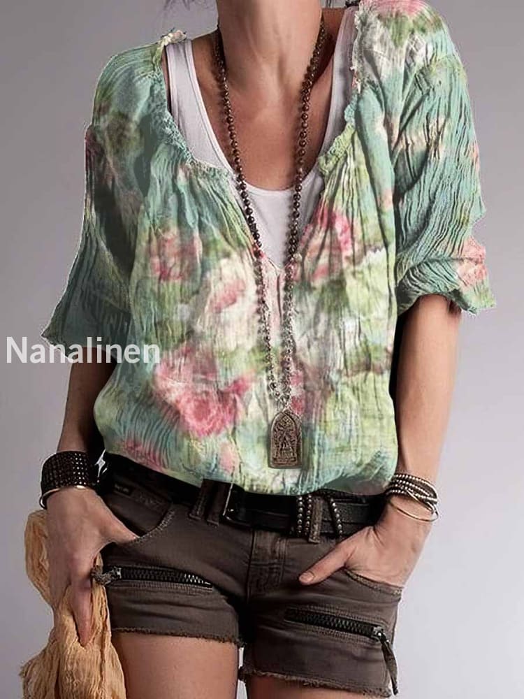 Women`s Vintage Flowers Art Print Cotton Blend V-Neck Top Colorful / S